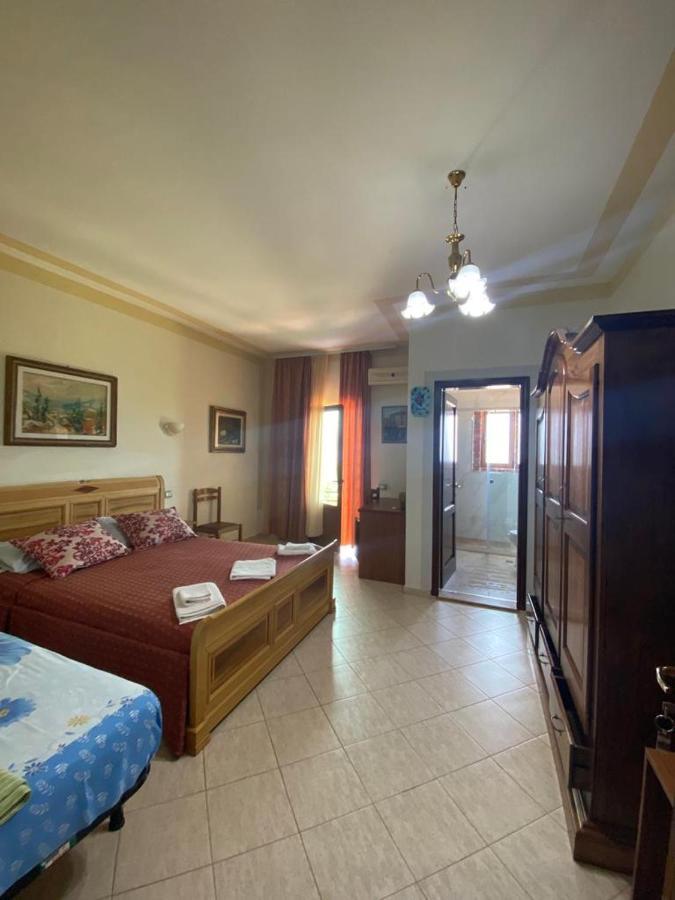 Radhimë Hotel "San Saena " מראה חיצוני תמונה