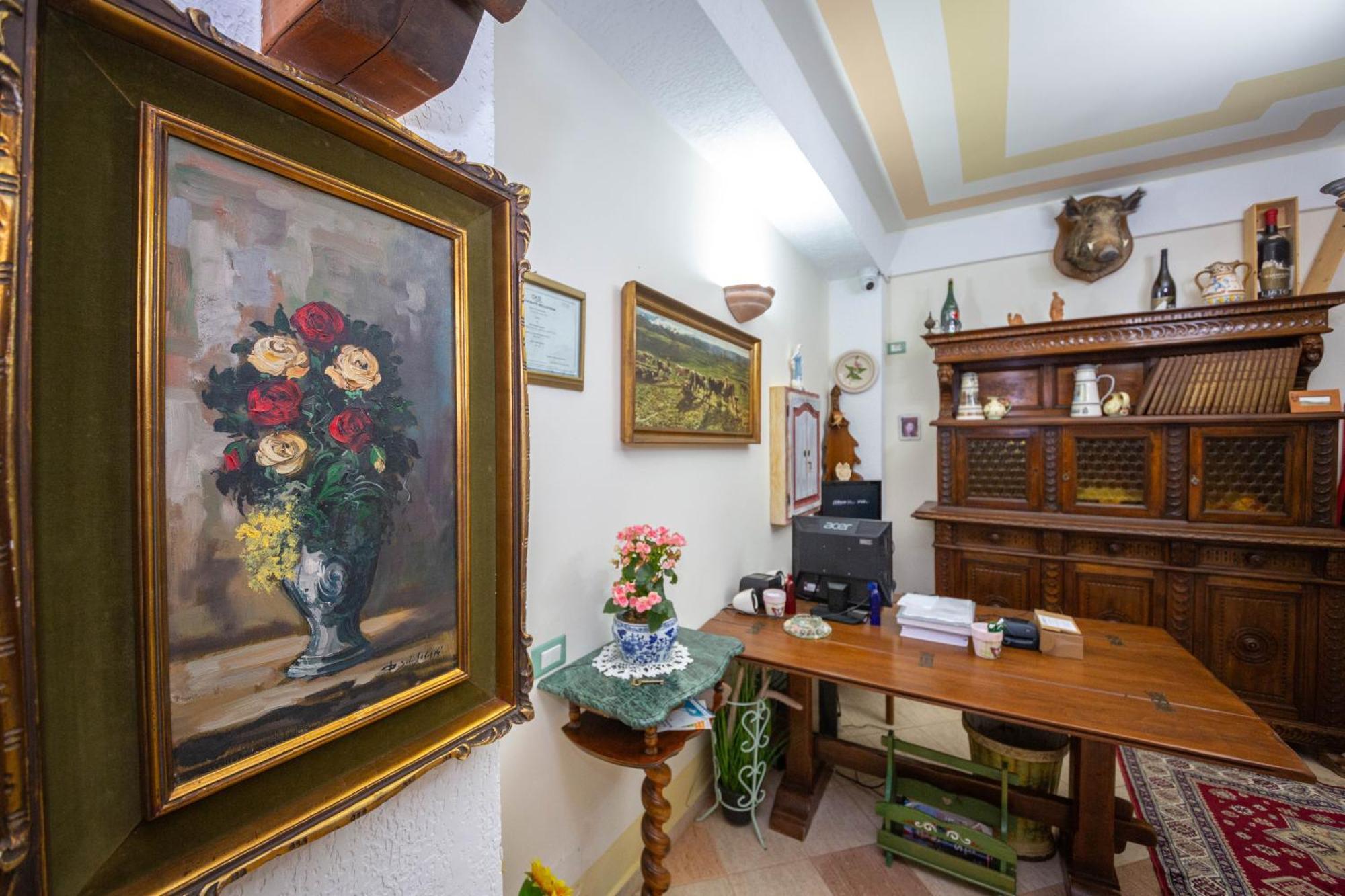 Radhimë Hotel "San Saena " מראה חיצוני תמונה