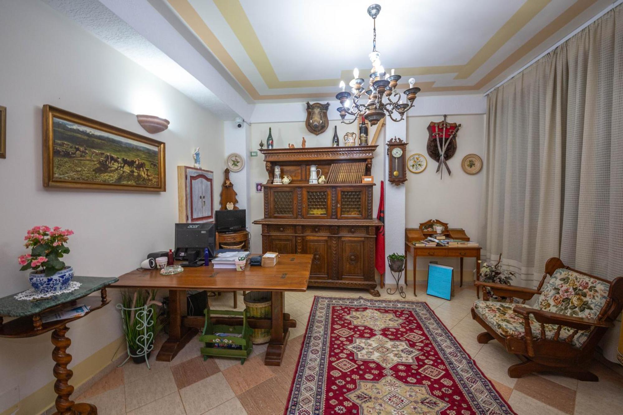 Radhimë Hotel "San Saena " מראה חיצוני תמונה