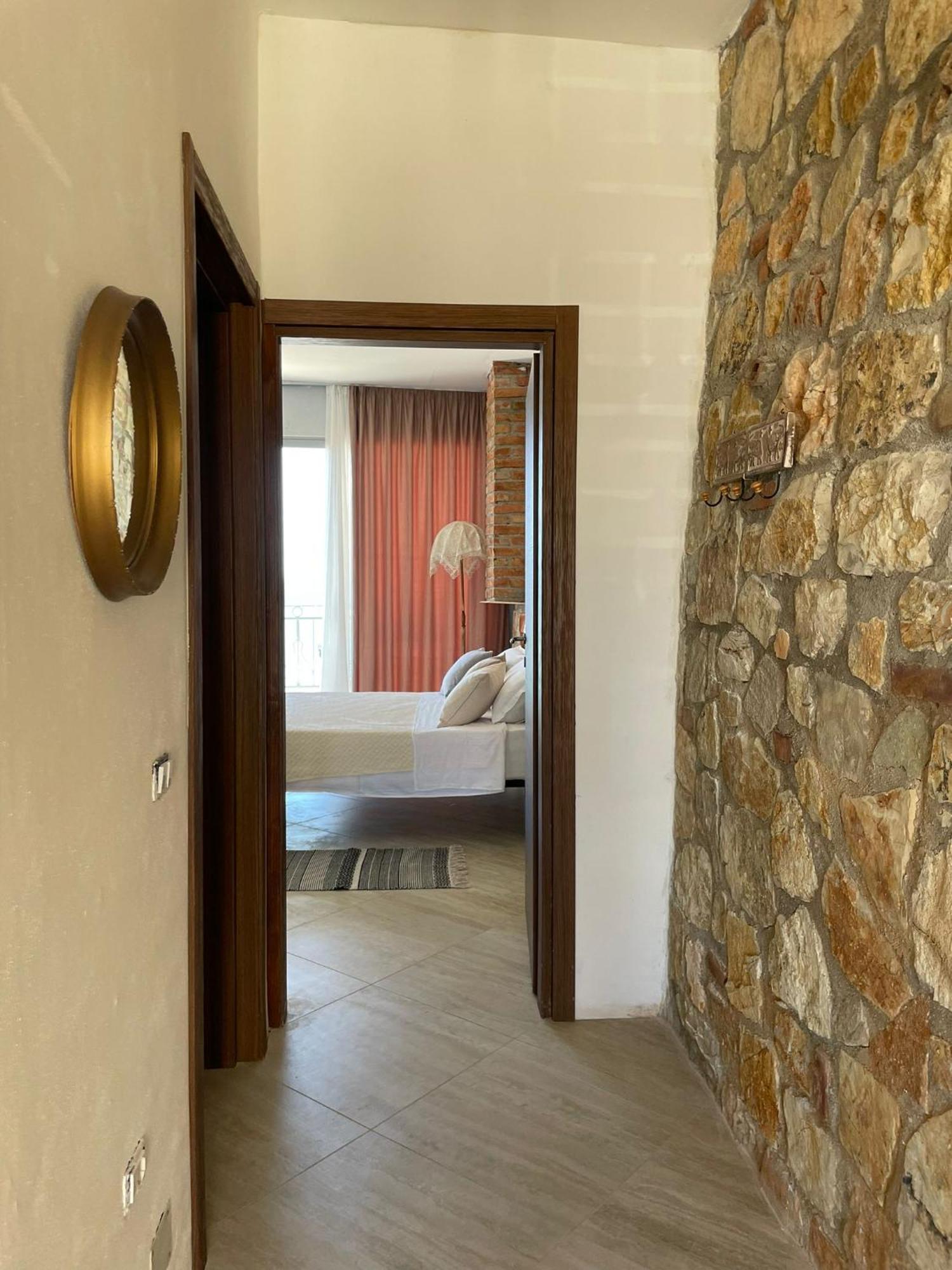 Radhimë Hotel "San Saena " מראה חיצוני תמונה