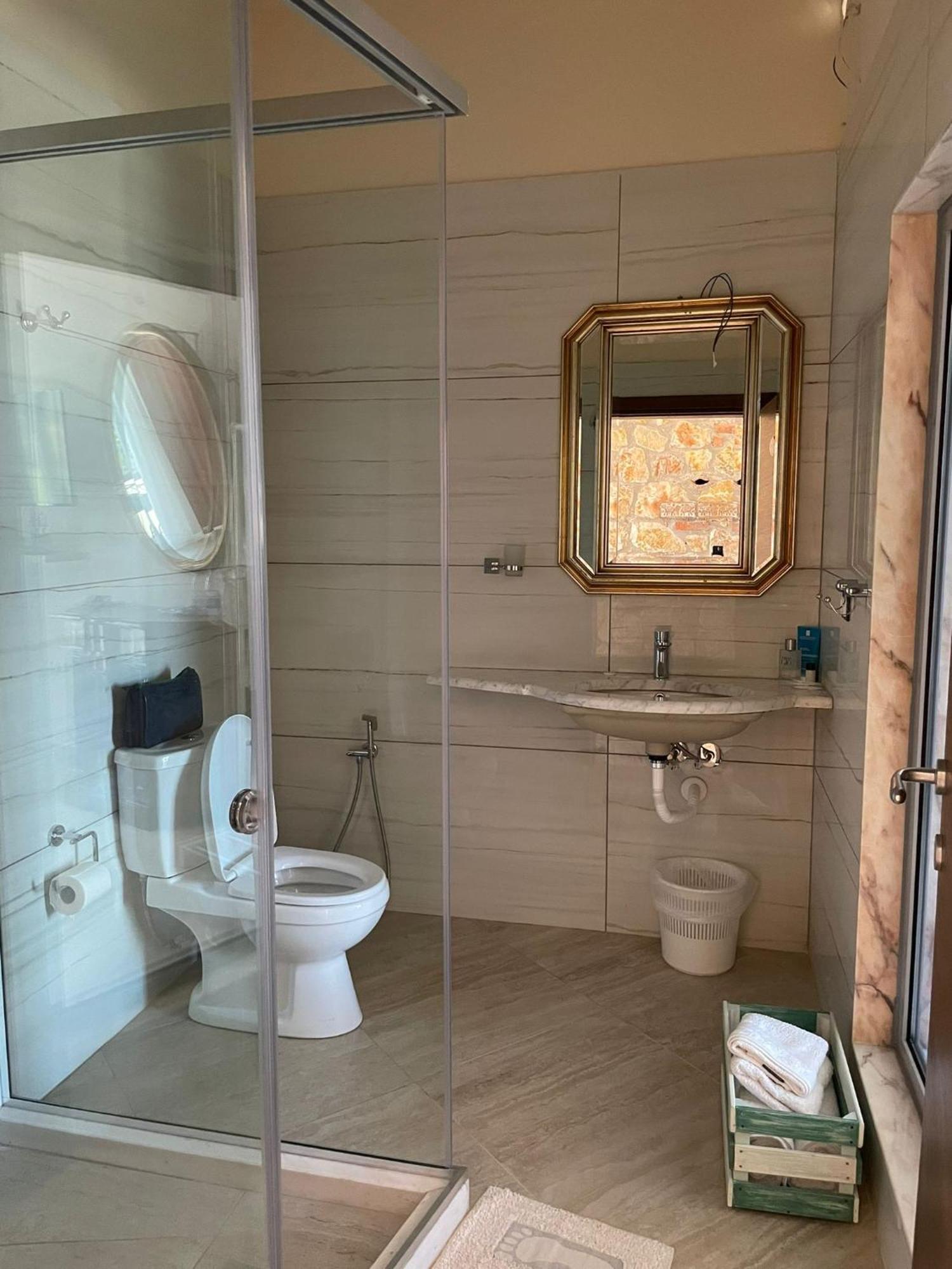 Radhimë Hotel "San Saena " מראה חיצוני תמונה