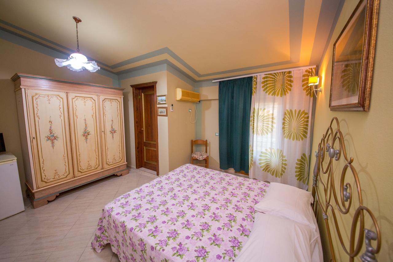 Radhimë Hotel "San Saena " מראה חיצוני תמונה