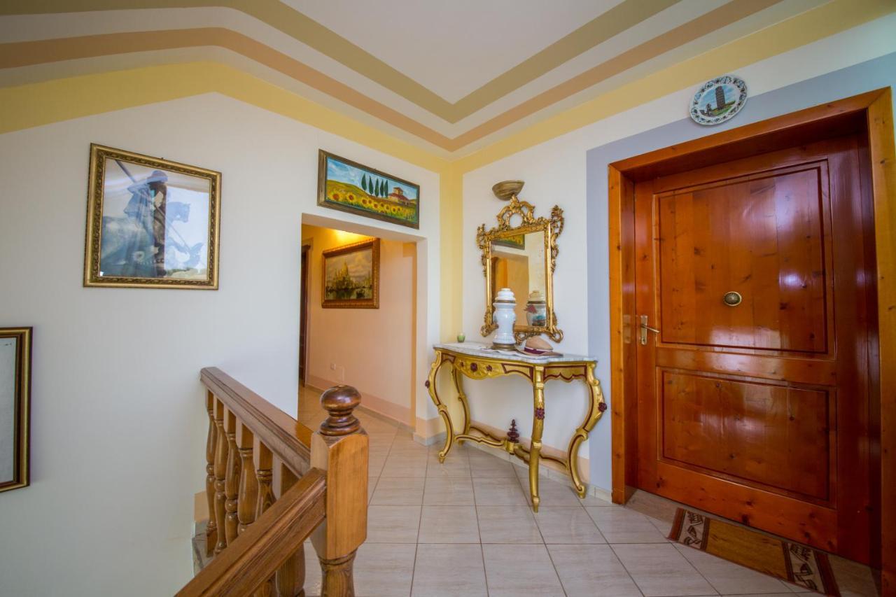 Radhimë Hotel "San Saena " מראה חיצוני תמונה
