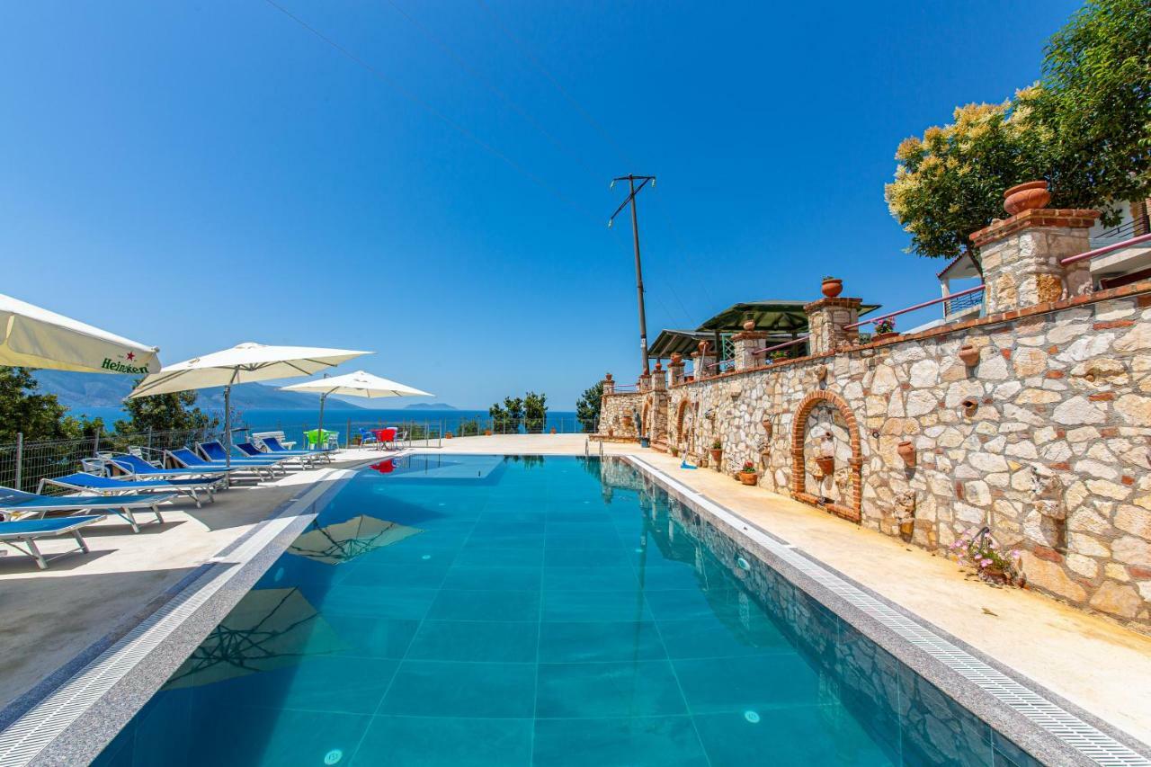 Radhimë Hotel "San Saena " מראה חיצוני תמונה