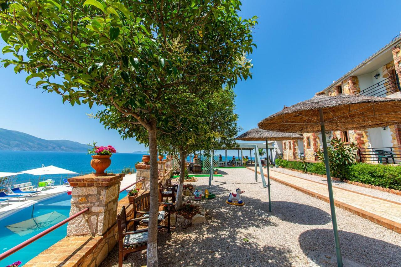 Radhimë Hotel "San Saena " מראה חיצוני תמונה